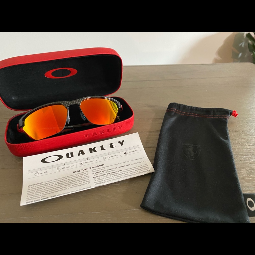 Oakley Ferrari Carbon Blades